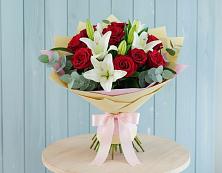 Букет цветов из:  Лилии и Розы в Зилаир