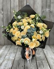 Букет цветов из:  Розы и Лизиантусы #REPLACE_PRED# Зилаир