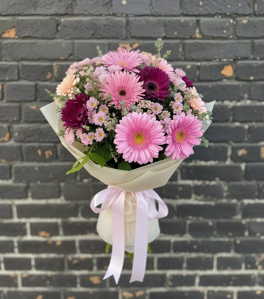 Букет цветов из: Герберы и Хризантемы в Зилаир