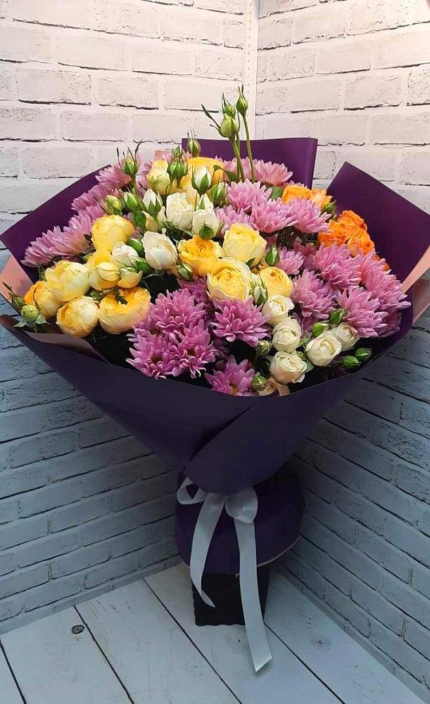 Букет цветов из: Хризантемы и Розы в Зилаир