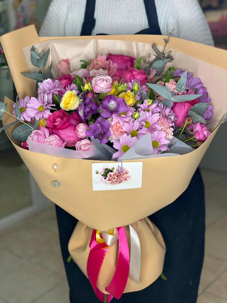 Букет цветов из: Хризантемы, Гвоздики и Альстромерии в Зилаир