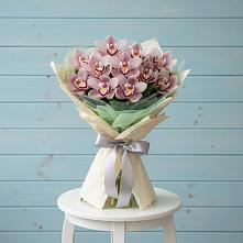 Букет цветов из:  Орхидеи и Розы в Зилаир