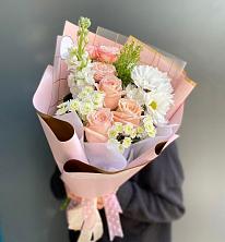 Букет цветов из:  Хризантемы и Розы в Зилаир