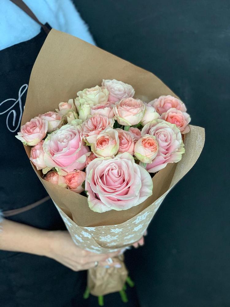 Букет цветов из: Хризантемы и Розы в Зилаир