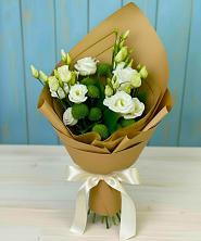 Букет цветов из:  Хризантемы и Лизиантусы в Зилаир