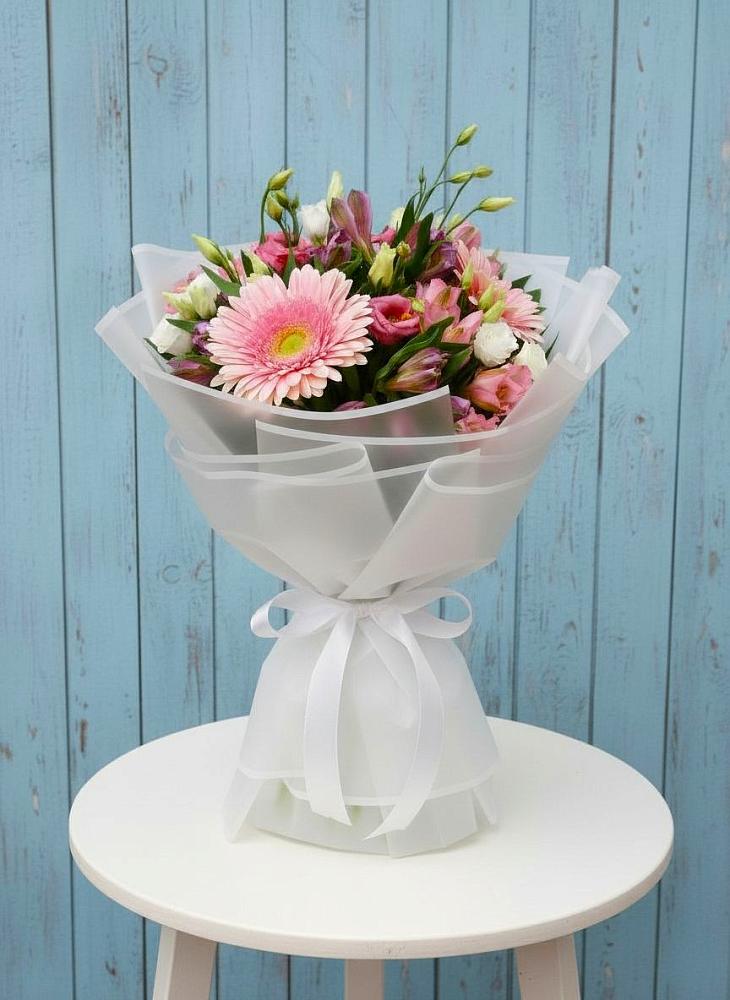 Букет цветов из: Герберы, Альстромерии и Лизиантусы в Зилаир