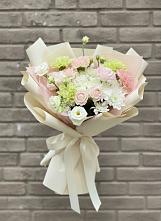 Букет цветов из:  Гвоздики, Розы, Лизиантусы и Хризантемы в Зилаир