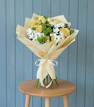 Букет цветов из:  Хризантемы и Розы в Зилаир