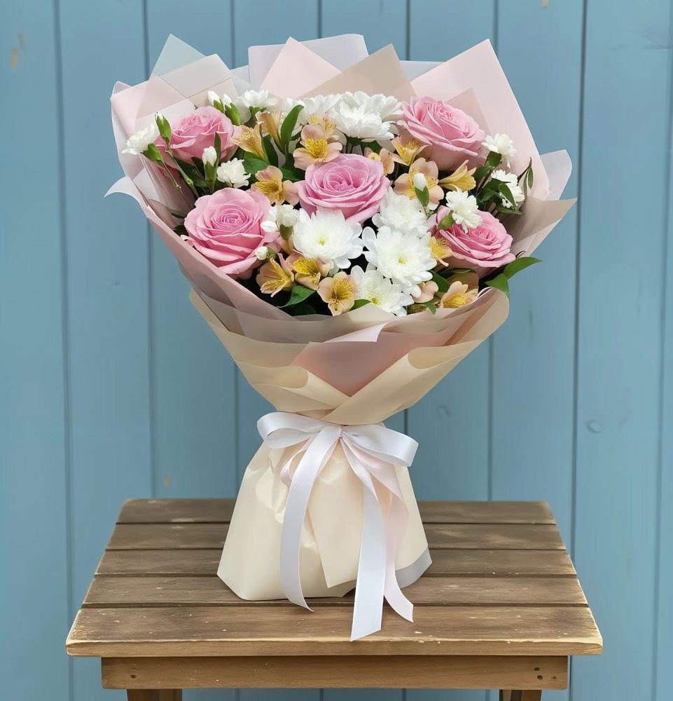 Букет цветов из: Гвоздики, Орхидеи и Розы в Зилаир