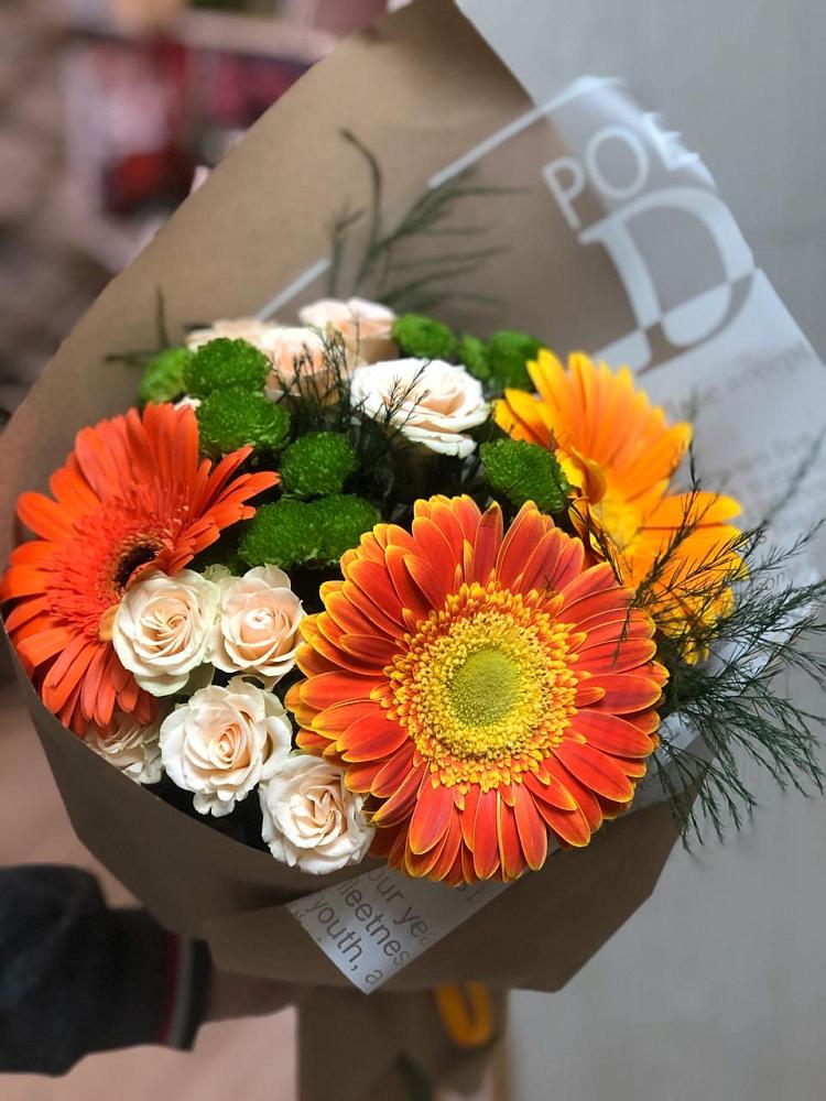 Букет цветов из: Герберы, Хризантемы и Розы в Зилаир