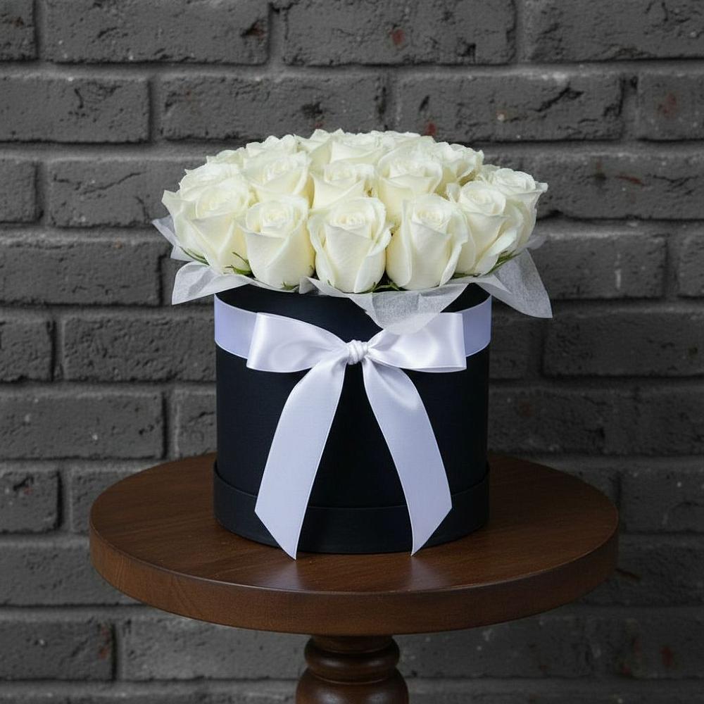 Цветочная композиция из Розы в шляпной коробке в Зилаир