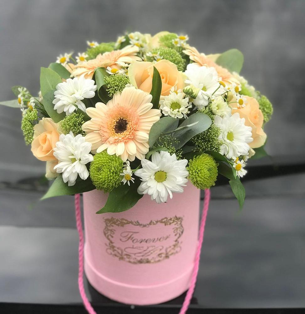 Цветочная композиция из Розы, Герберы и Хризантемы в шляпной коробке в Зилаир