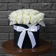 Цветочная композиция из Розы в шляпной коробке в Зилаир